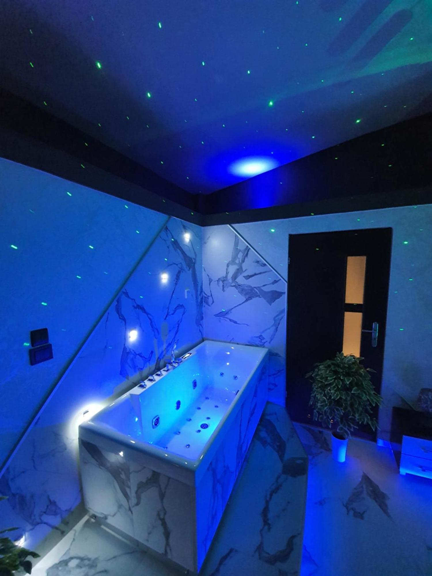 Apartament Z Jacuzzi Krakow Rynek Oda fotoğraf